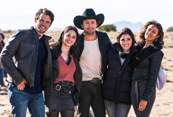 Roswell, New Mexico: seizoen twee; De CW Renews Reboot Series voor 2019-20