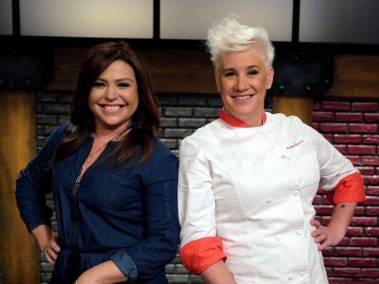 Worst Cooks in America: Celebrity Edition tv-show på Food Network