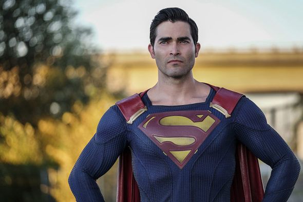 Supergirl: Tjek Clark Kent og andre figurer fra sæson to